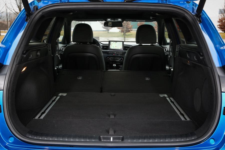 Багажник Kia Ceed GT Line Sportswagon 2018 года  (WW) (фото 12 из 30)